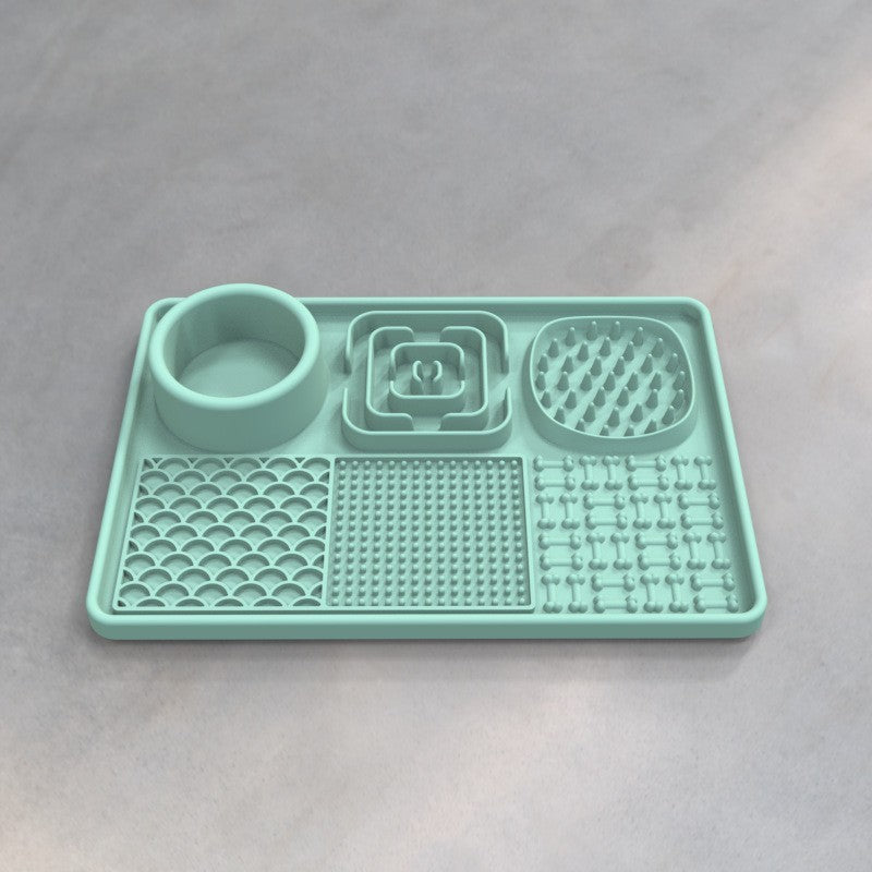 Cross-border popular silicone pet licking mat pet food utensils dog licking mat placemat suction cup slow feeding mat dog slow feeding mat
