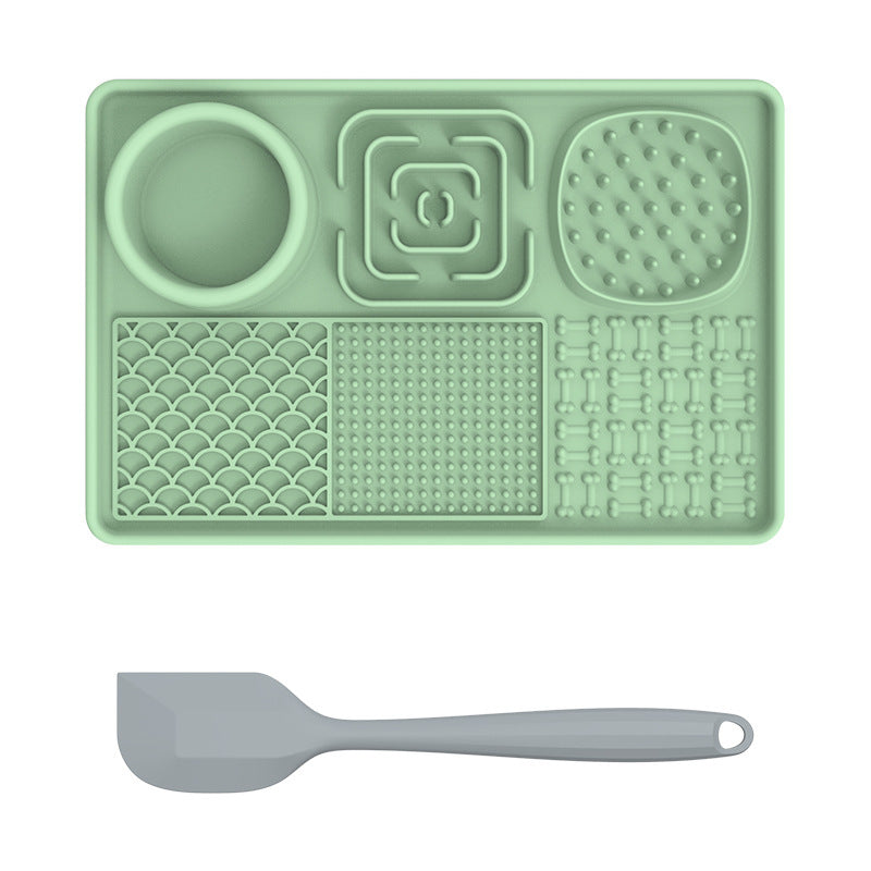 Cross-border popular silicone pet licking mat pet food utensils dog licking mat placemat suction cup slow feeding mat dog slow feeding mat