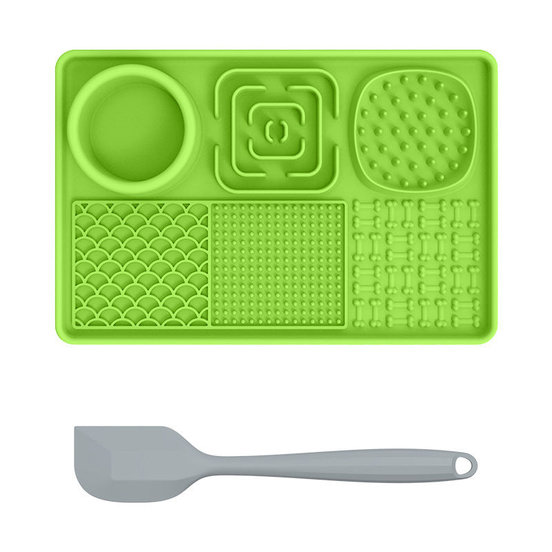 Cross-border popular silicone pet licking mat pet food utensils dog licking mat placemat suction cup slow feeding mat dog slow feeding mat