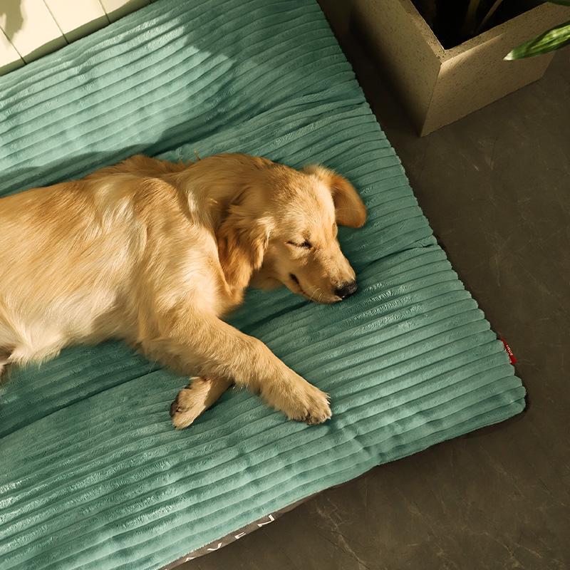 Removable and washable dog mat human kennel dog sleeping mat pet sleeping mat four seasons universal kennel for medium and large dogs