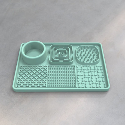 Cross-border popular silicone pet licking mat pet food utensils dog licking mat placemat suction cup slow feeding mat dog slow feeding mat