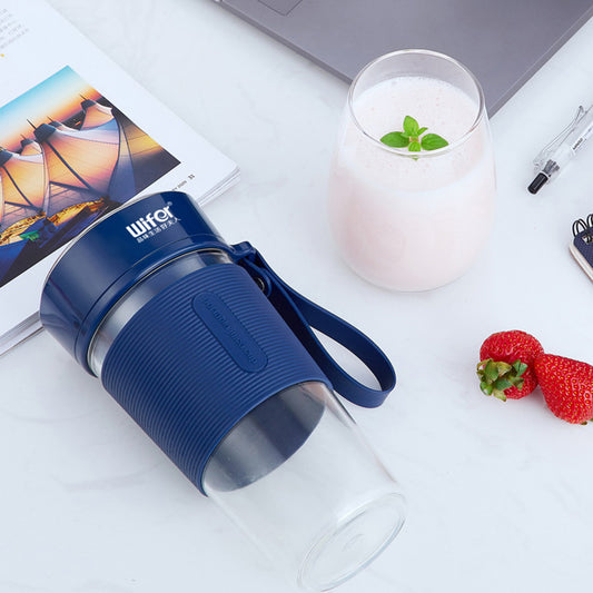 Factory direct supply net red juicer travel portable juicer cup charging fully automatic accompanying shaker cup juicer